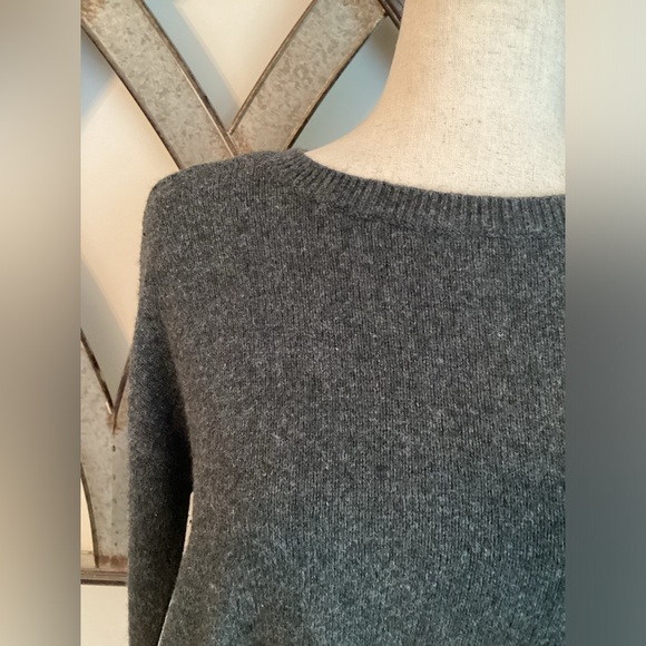 LOFT Charcoal Gray Wool & Cotton Blend Pull Over Oversized Sweater - Picture 2 of 9
